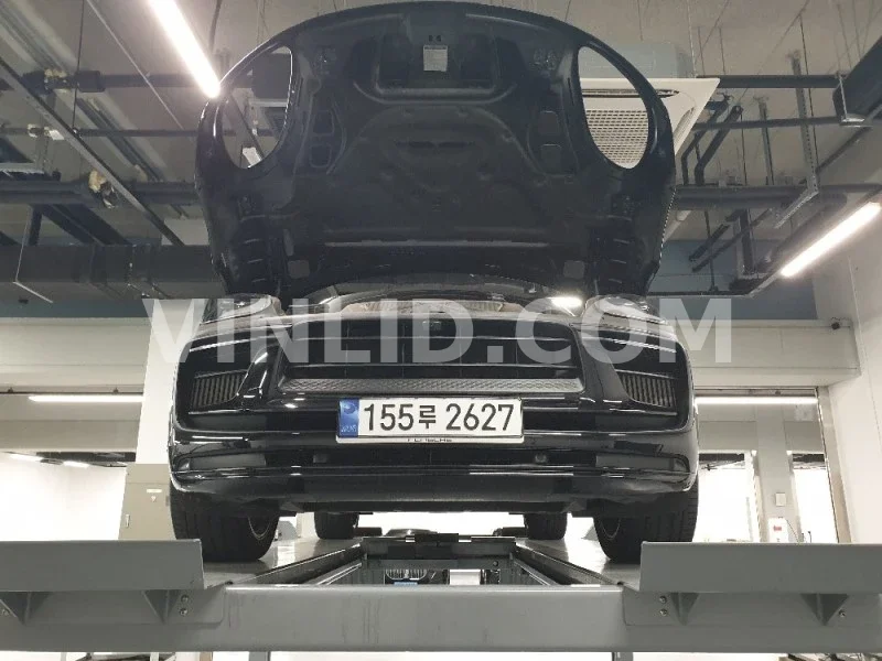 2022 Porsche Macan S - Photo 1