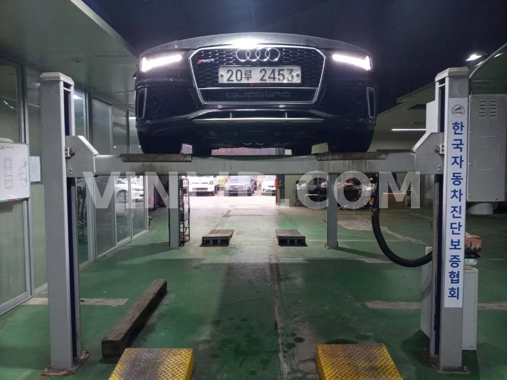 2016 Audi RS 7 4.0 TFSI quattro - Photo 1