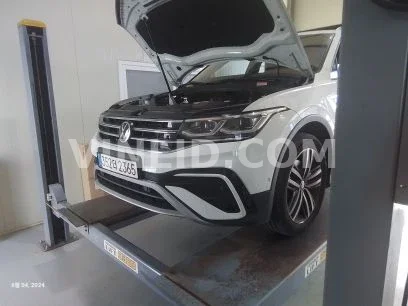 2023 Volkswagen Tiguan Allspace - Photo 1