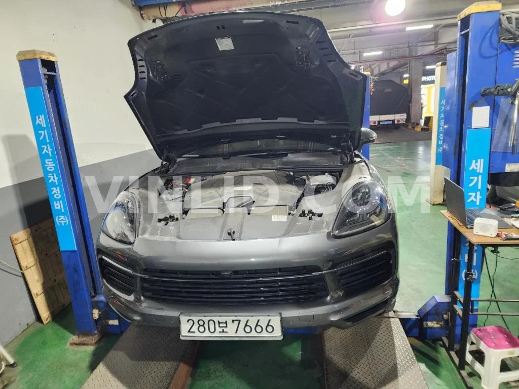 2020 Porsche Cayenne COUPE (5 Seater) - Photo 1