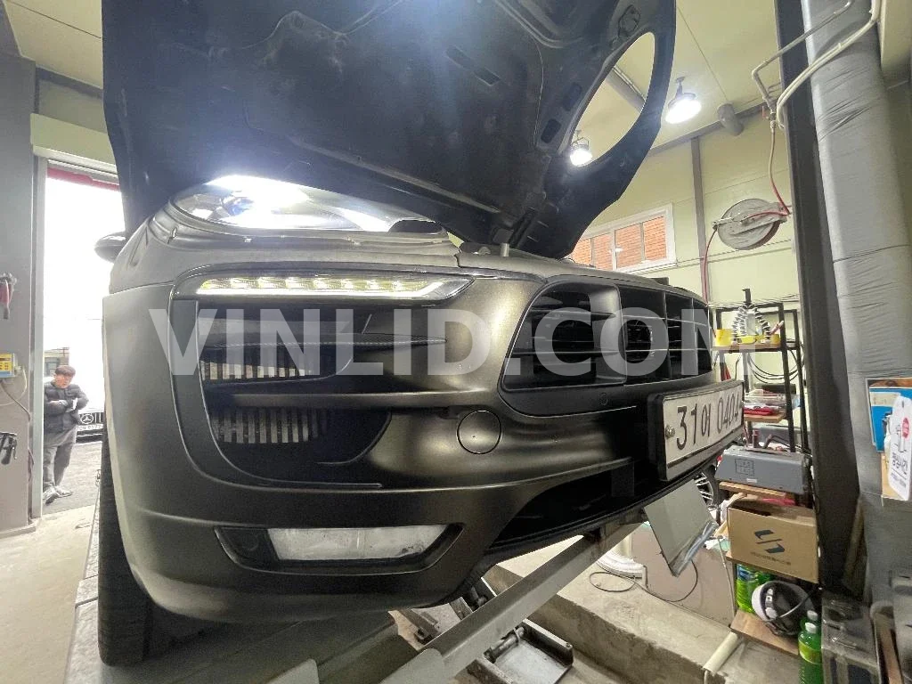 2017 Porsche Macan GTS - Photo 1