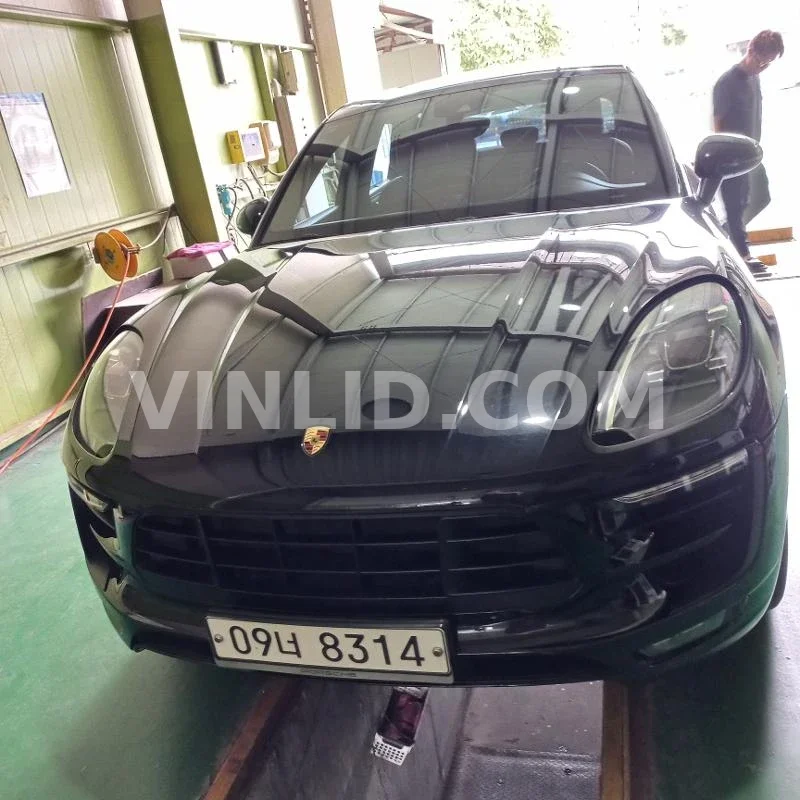 2018 Porsche Macan GTS - Photo 1