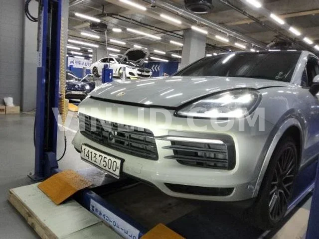 2020 Porsche Cayenne - Photo 1