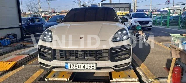 2022 Porsche Cayenne Turbo GT - Photo 1