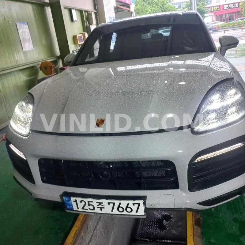 2021 Porsche Cayenne COUPE (5 Seater ) - Photo 1