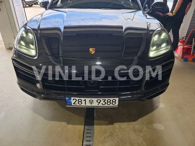 2023 Porsche Cayenne - Photo 1