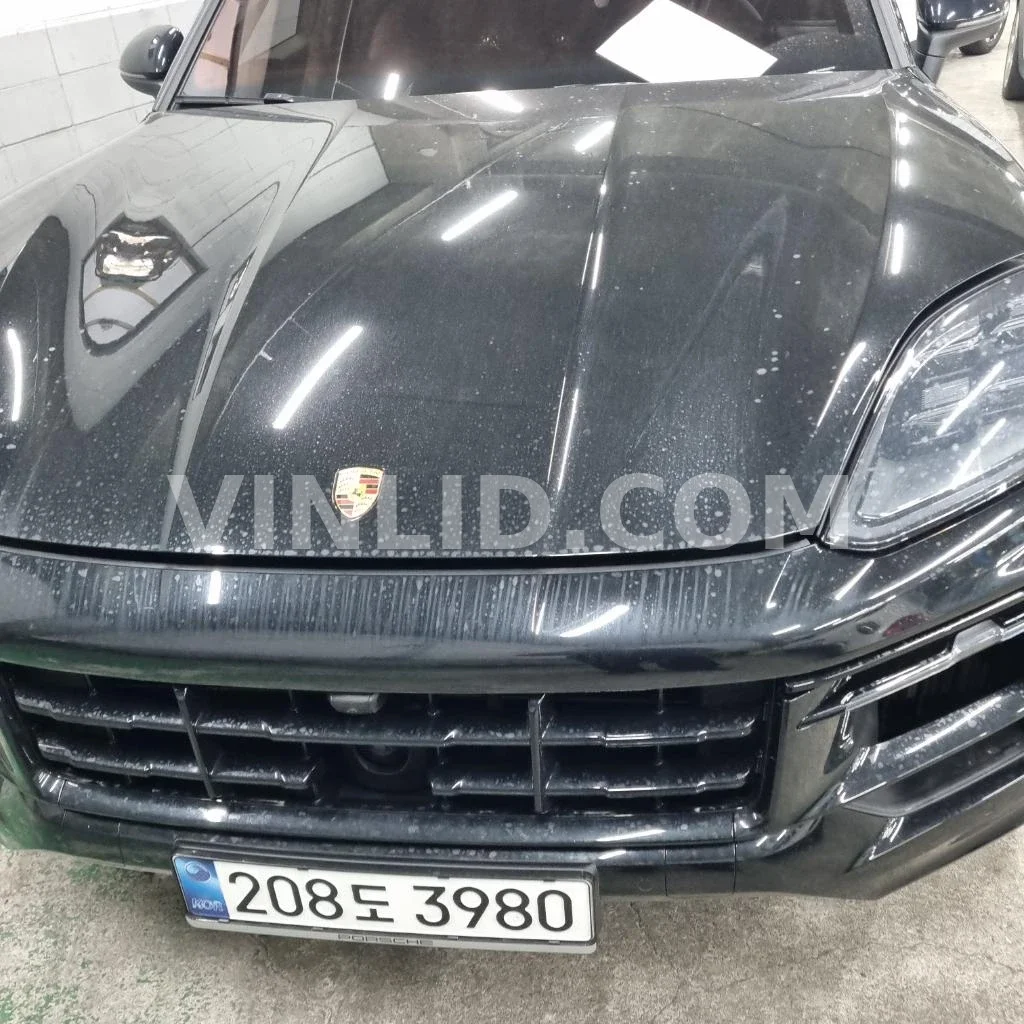 2024 Porsche Cayenne E-Hybrid COUPE (5 Seater) - Photo 1