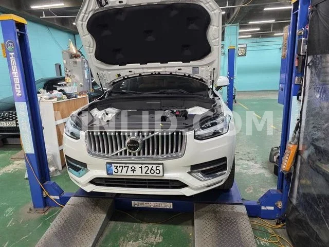 2025 Volvo XC 90 - Photo 1