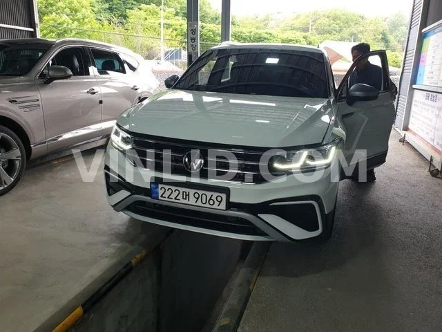 2023 Volkswagen Tiguan - Photo 1