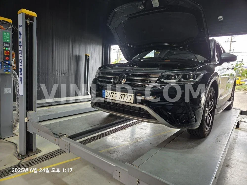 2023 Volkswagen Tiguan Allspace - Photo 1