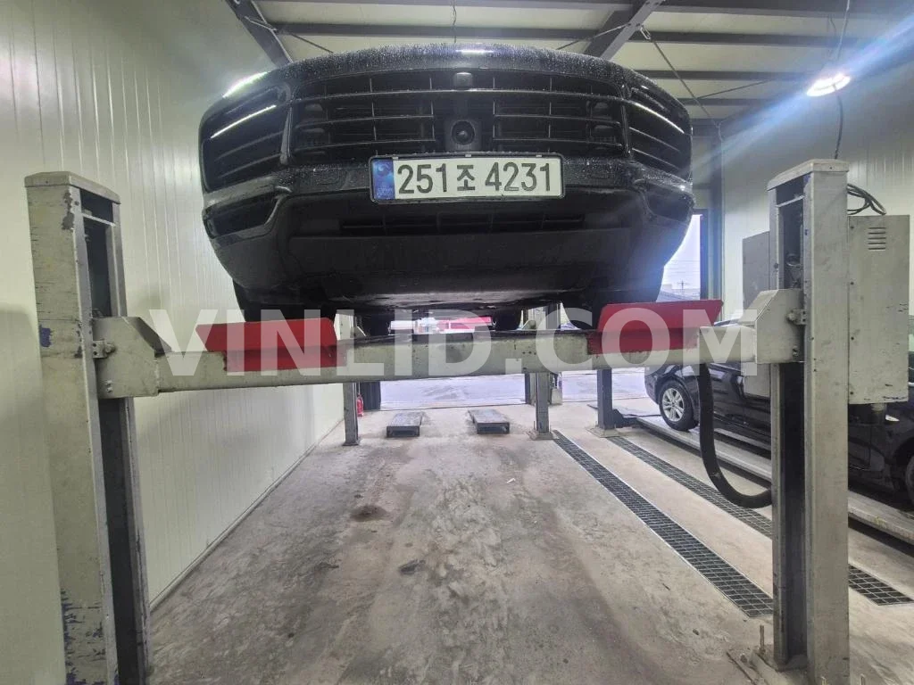 2020 Porsche Cayenne E-Hybrid COUPE (5 Seater) - Photo 1
