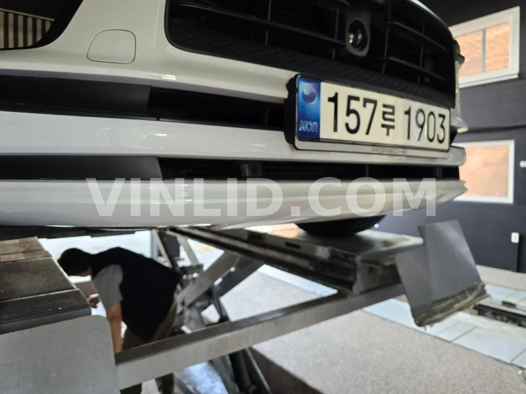 2022 Porsche Macan S - Photo 1