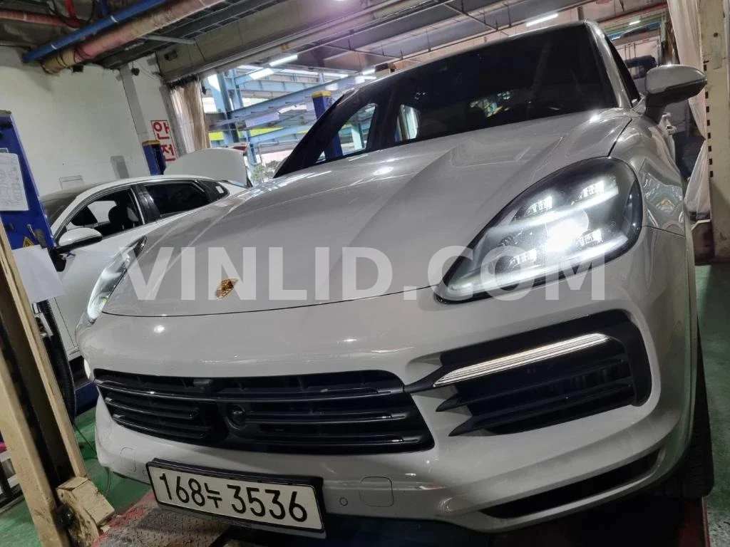 2021 Porsche Cayenne COUPE (5 Seater) - Photo 1