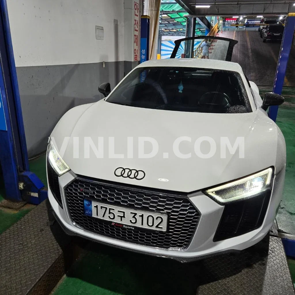2017 Audi R8 Coupe V10 Plus - Photo 1