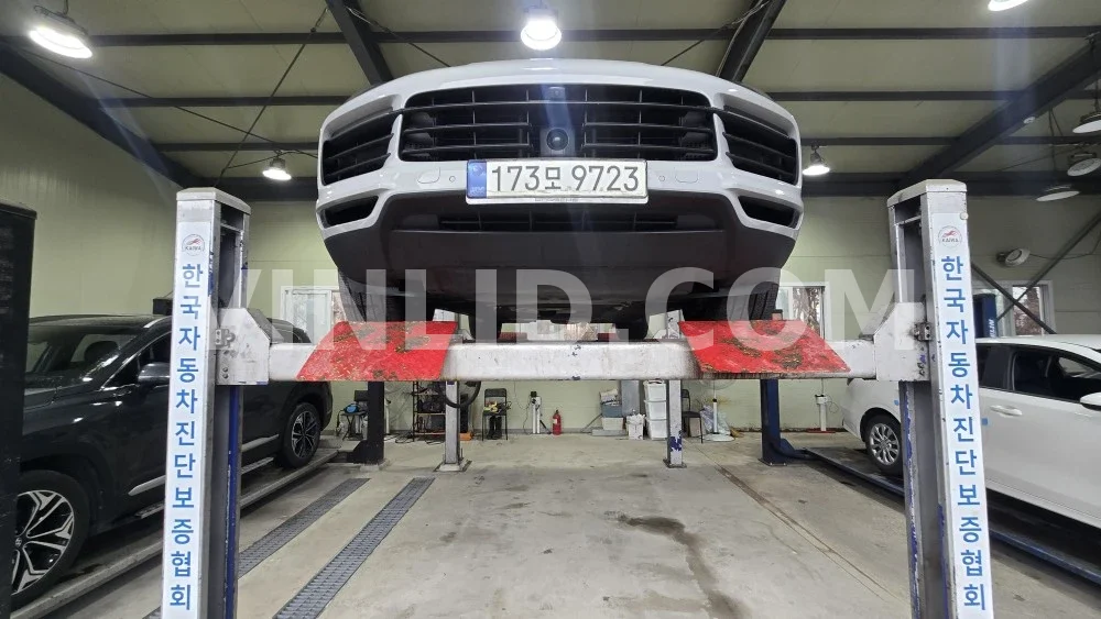 2021 Porsche Cayenne COUPE (5 Seater) - Photo 1