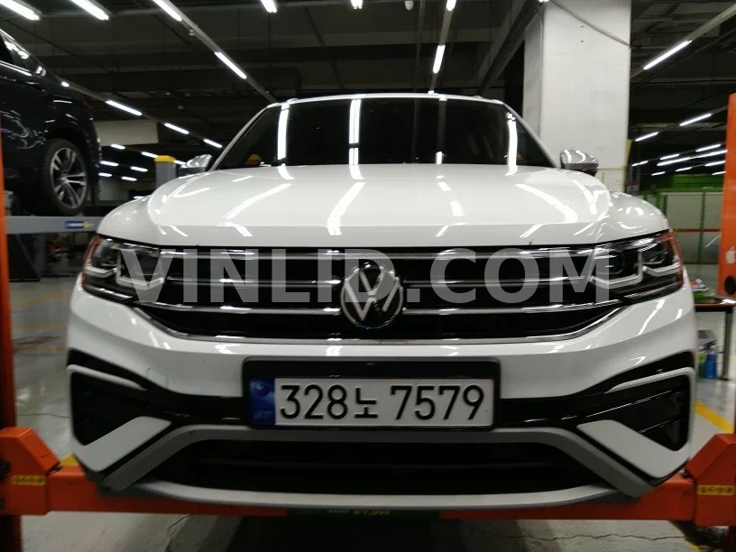 2023 Volkswagen Tiguan - Photo 1
