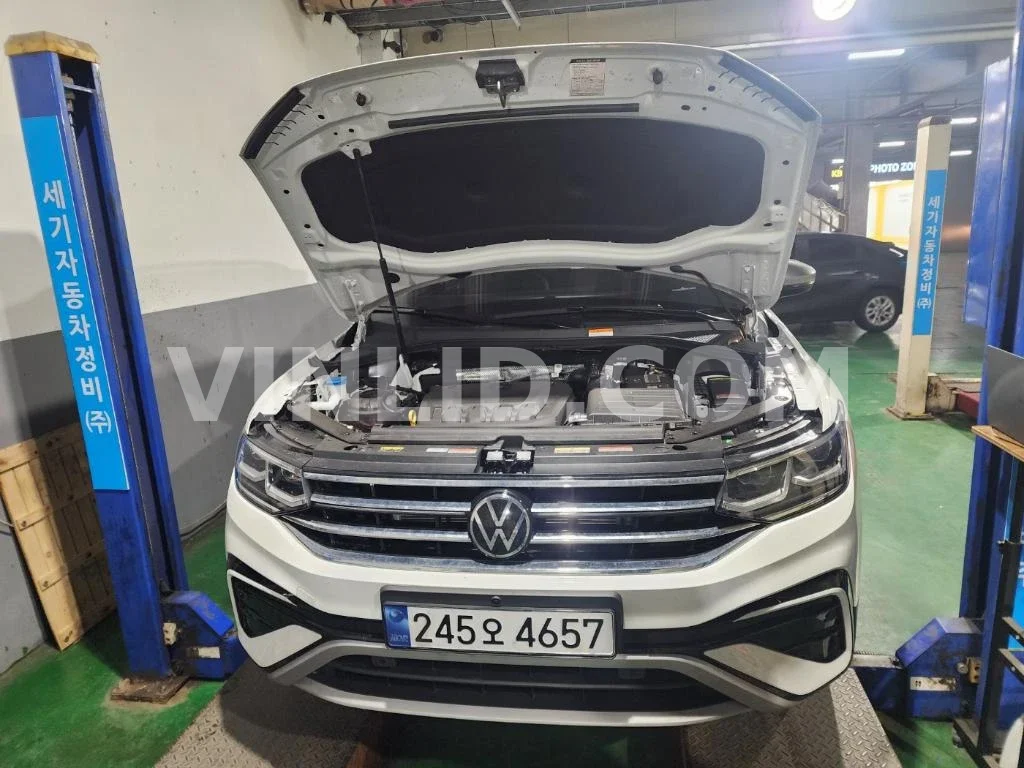 2023 Volkswagen Tiguan Allspace - Photo 1