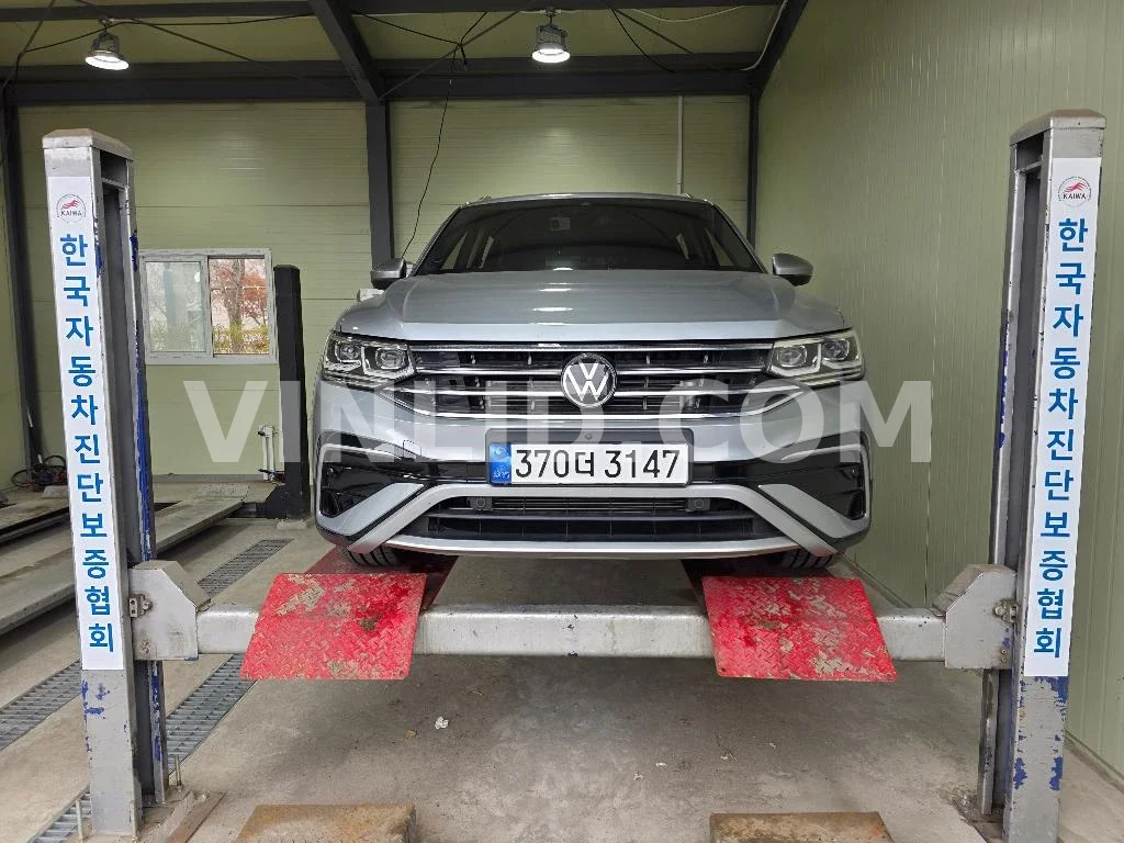 2023 Volkswagen Tiguan Allspace - Photo 1