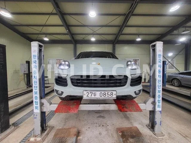 2015 Porsche New Cayenne - Photo 1
