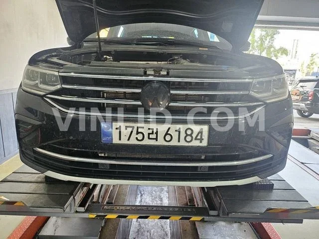 2023 Volkswagen Tiguan - Photo 1