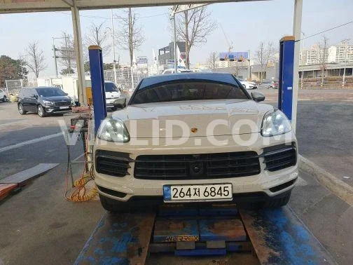 2022 Porsche Cayenne COUPE (5 Seater) - Photo 1