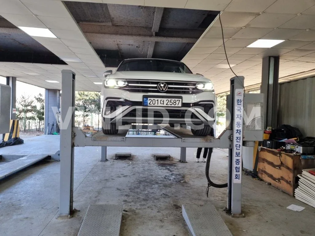 2023 Volkswagen Tiguan Allspace - Photo 1