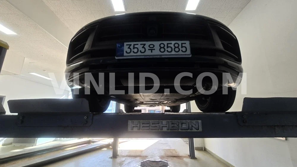 2023 Porsche Macan - Photo 1