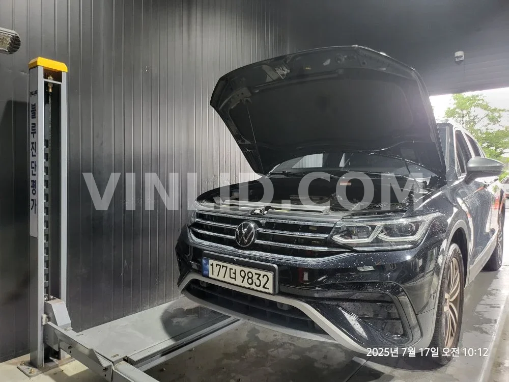 2023 Volkswagen Tiguan Allspace - Photo 1