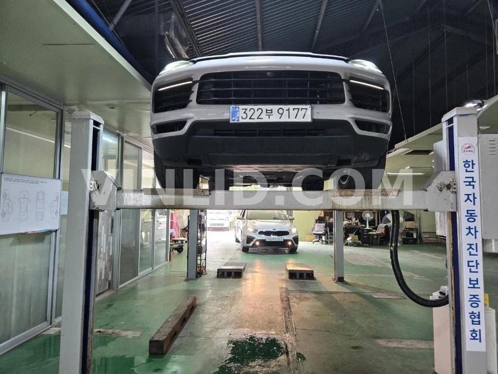 2020 Porsche Cayenne COUPE (5 Seater) - Photo 1