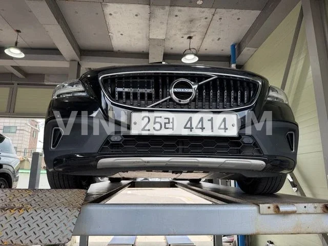 2019 Volvo V40 - Photo 1