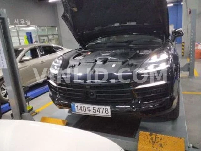 2020 Porsche Cayenne - Photo 1