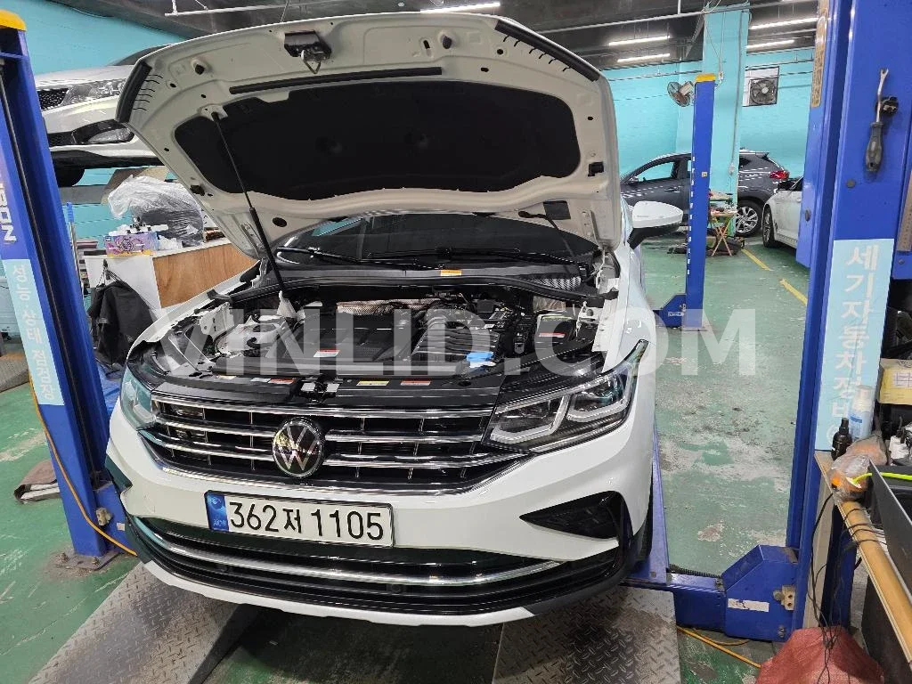 2023 Volkswagen Tiguan 2.0 TDI - Photo 1