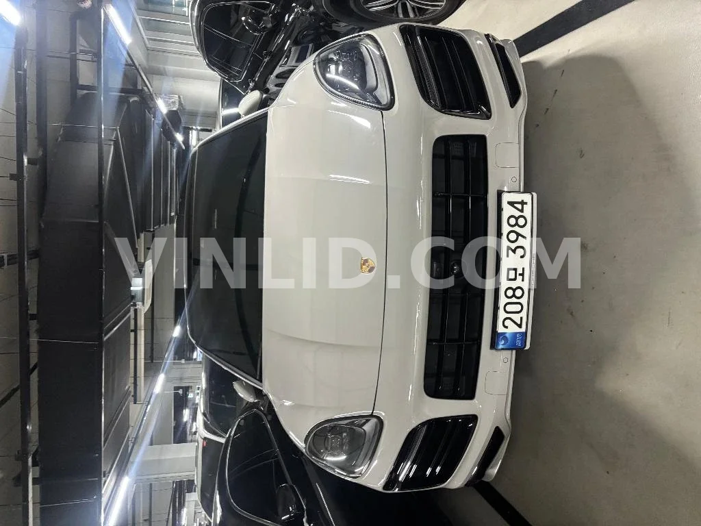 2023 Porsche Cayenne COUPE - Photo 1