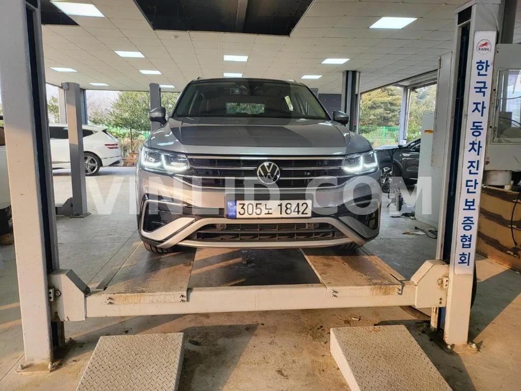 2023 Volkswagen Tiguan Allspace - Photo 1