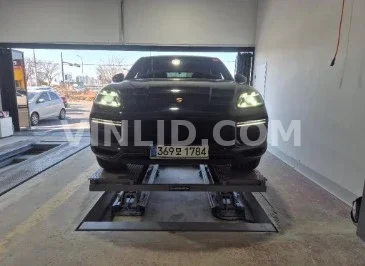 2020 Porsche Cayenne - Photo 1