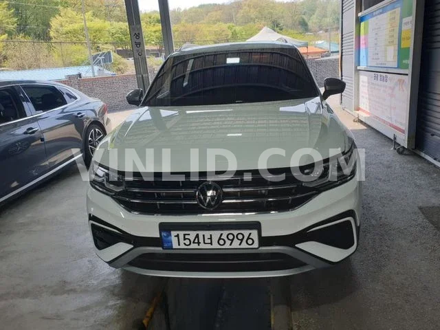 2023 Volkswagen Tiguan Allspace - Photo 1