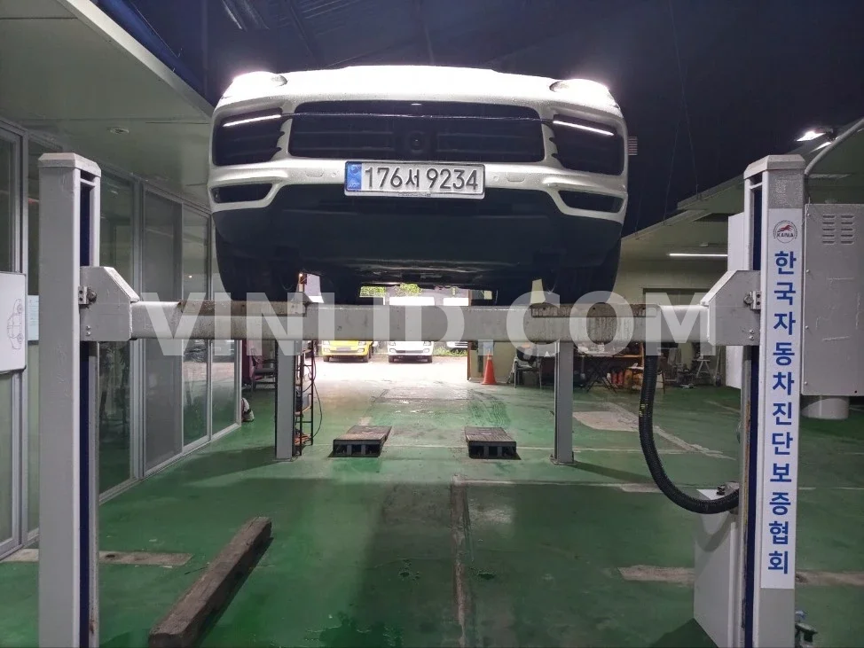 2020 Porsche Cayenne COUPE (5 Seater) - Photo 1