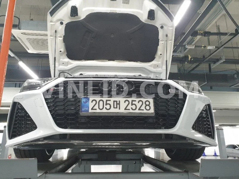 2021 Audi RS 7 - Photo 1