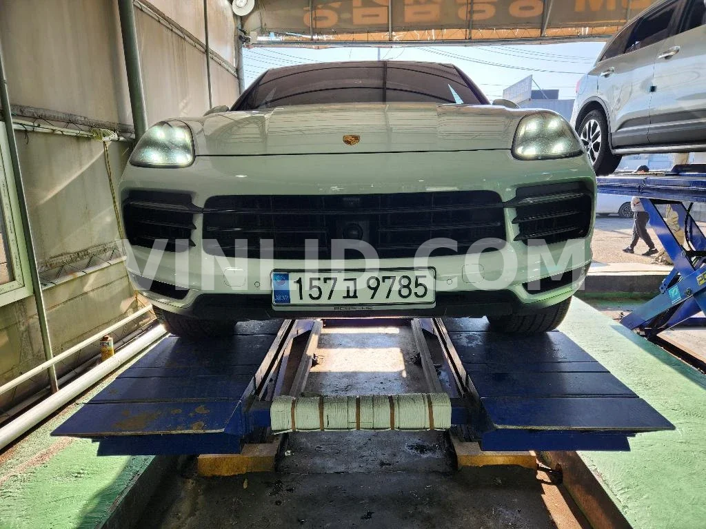2020 Porsche Cayenne COUPE (5 Seater) - Photo 1