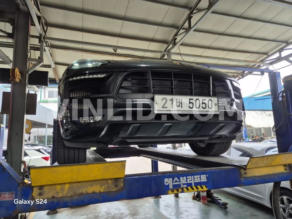 2018 Porsche Macan GTS - Photo 1