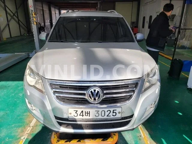 2011 Volkswagen Tiguan - Photo 1