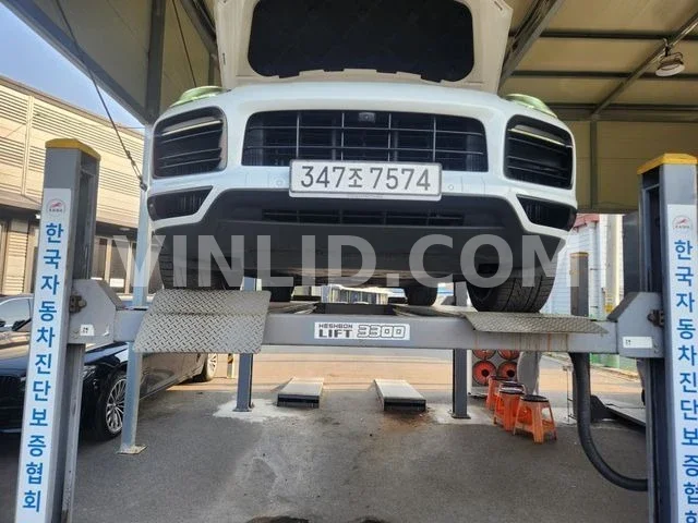 2020 Porsche Cayenne - Photo 1