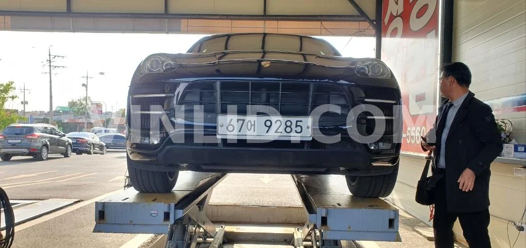 2015 Porsche Macan Turbo - Photo 1