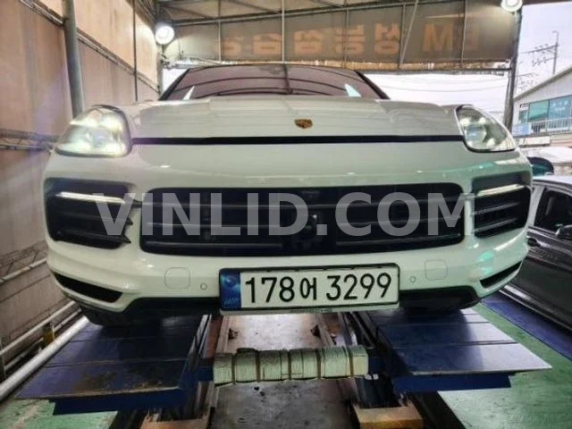2023 Porsche Cayenne - Photo 1