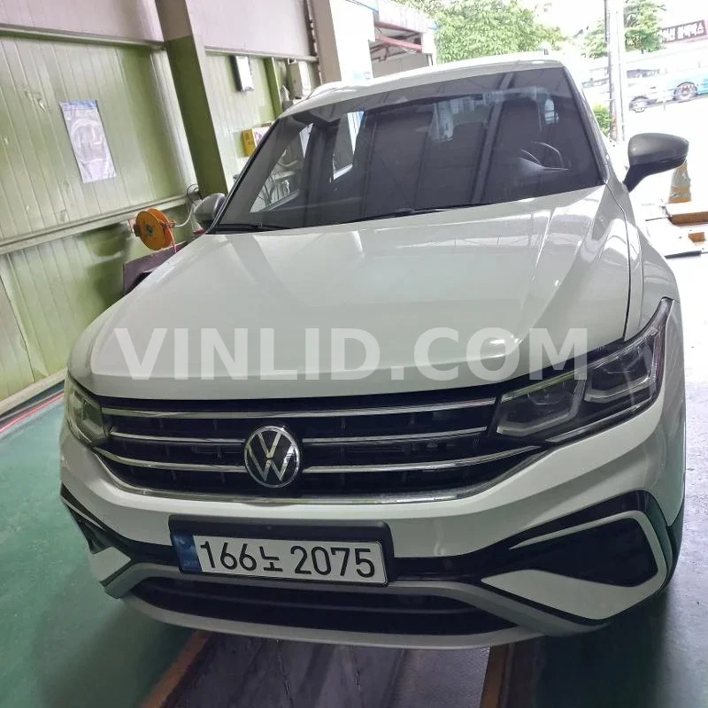 2023 Volkswagen Tiguan Allspace - Photo 1
