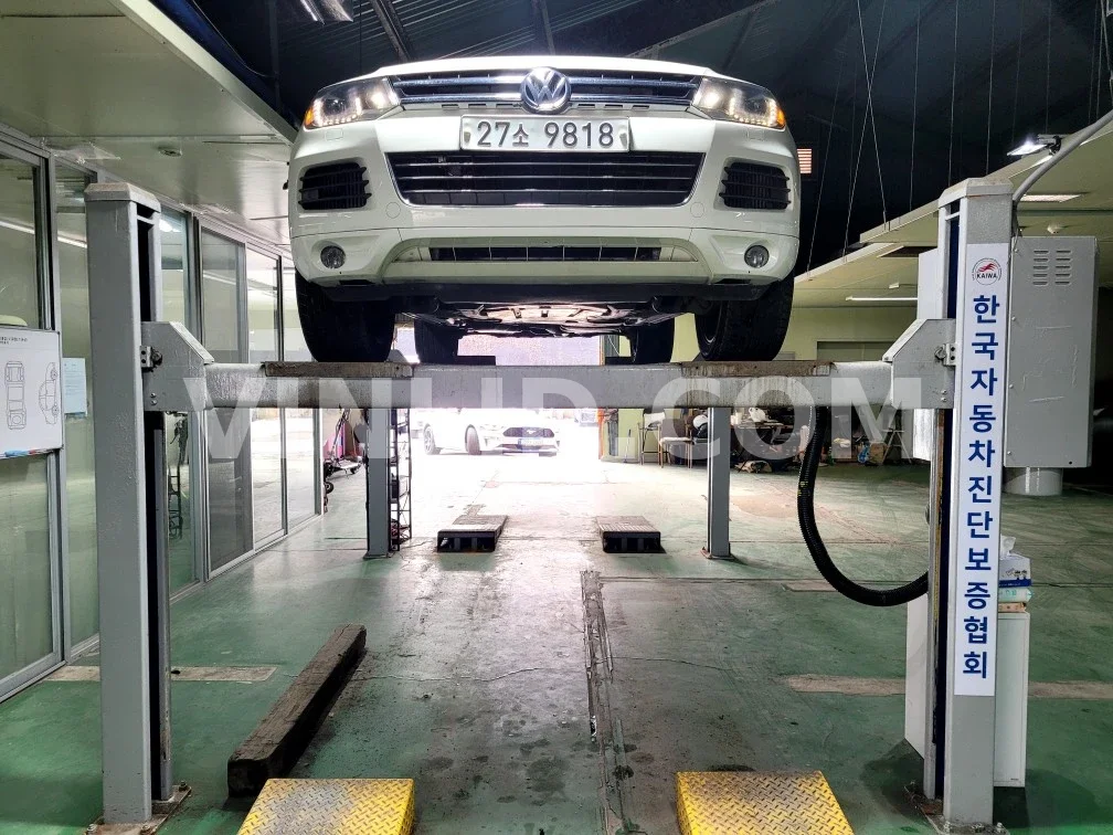 2011 Volkswagen Touareg - Photo 1