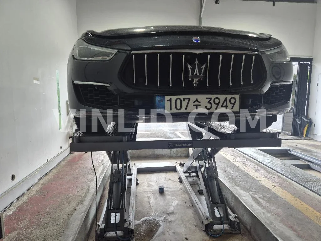 2017 Maserati Ghibli - Photo 1