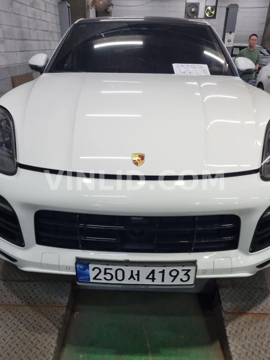 2023 Porsche Cayenne COUPE (5 Seater) - Photo 1