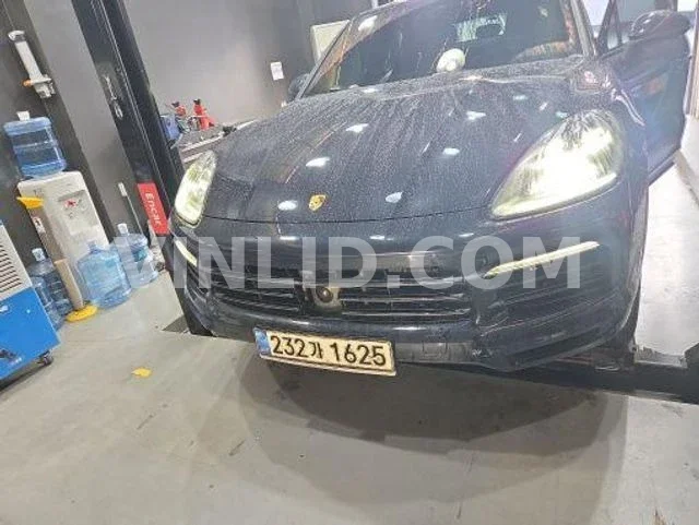 2020 Porsche Cayenne - Photo 1