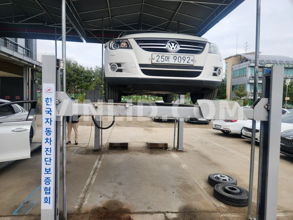 2009 Volkswagen Tiguan 2.0 TSI - Photo 1